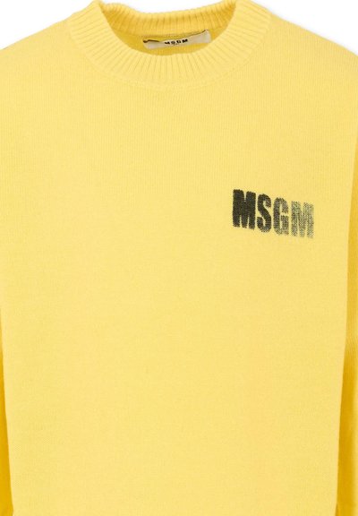 Żółty sweter z dzianiny z żeberkowym, okrągłym dekoltem i czarnym logo "MSGM" po lewej stronie. Miękka faktura i swobodny krój.