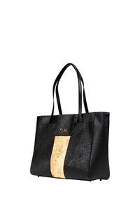 Borsa a tracolla nera con finitura texturizzata, dotata di un pannello frontale con stampa mappa. Due manici robusti per il trasporto. Struttura e design eleganti.