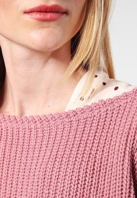 Missguided Stickad tröja - pink