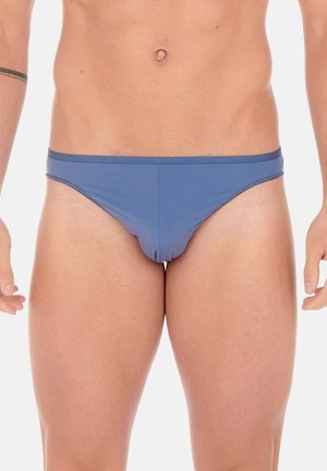 Hellblauer Bikini-Schwimmanzug aus glattem Stoff mit eng anliegender Passform, der minimale Bedeckung bietet und ein Vorderfachdetail aufweist.