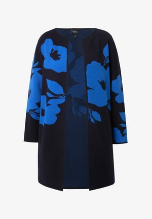 Marineblå blomstret frakke med store blå blomsterprint. Lavet af blødt stof, med rund halsudskæring og åben front. Lange ærmer.