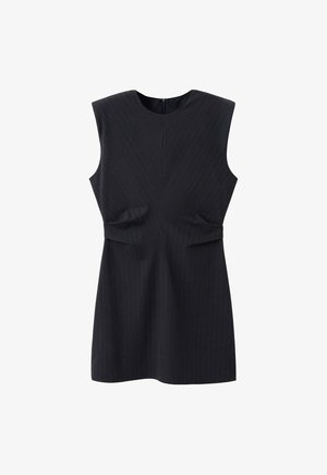 Mouwloze zwarte jurk met subtiele verticale krijtstrepen, een ronde halslijn en een licht getailleerde taille.