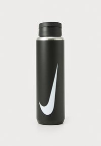 Sort rustfrit stål vandflaske med mat finish, afrundet form og et hvidt Nike-logo. Har et sort skruelåg.