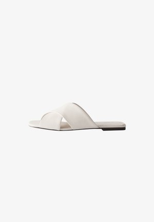 & OTHER STORIES, & OTHER STORIES CROSSOVER SANDALS - Pantolette flach - off white