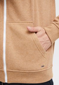 Solid SDOLLI - Zip-up sweatshirt - cinnamon m