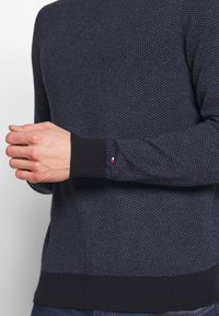 Tommy Hilfiger Tailored Svetr - dark blue