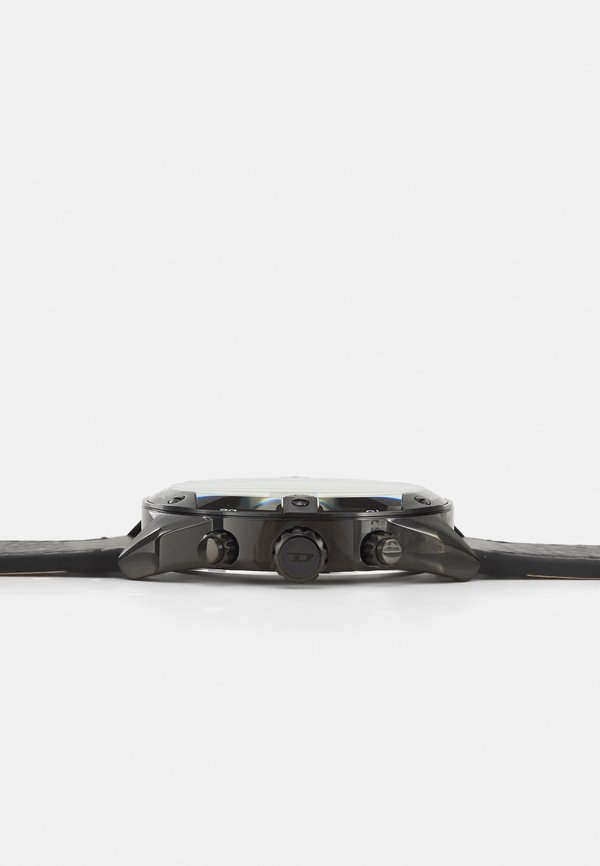 SPIKED - Chronograph watch4