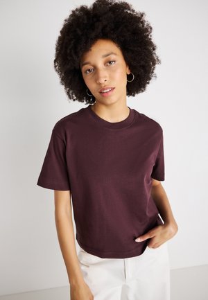 BASIC TEE - Základné tričko - deep plum