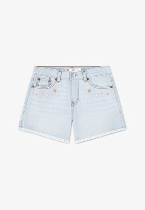 Short en jean bleu clair avec ourlet effiloché, cinq poches et motifs de fleurs brodées aux couleurs pastel à l'avant.