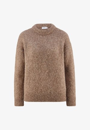 Bruine gebreide wollen trui met een geribbelde ronde hals, manchet en zoom, frontaal getoond op een witte achtergrond.