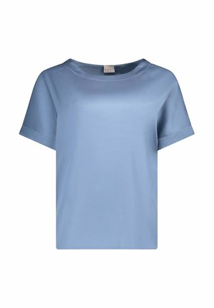 Blusa in raso azzurro chiaro a maniche corte con scollo rotondo e polsini piegati sulle maniche.
