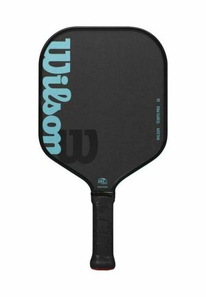 Paddle da pickleball nero Wilson con il logo blu "Wilson" sulla faccia e un manico con grip in nastro.