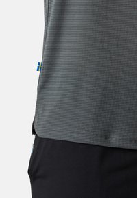 ULTRA LIGHT TEE - T-shirts basic - dusty green