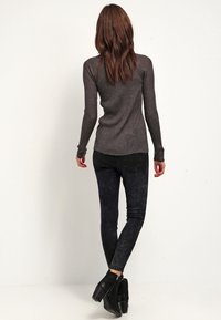 Pepe Jeans Sweter