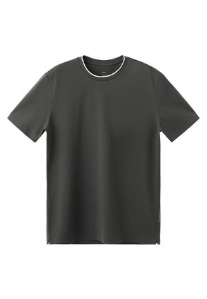 Tummanharmaa lyhythihainen pikeepaita, jossa valkoinen somiste kaula-aukon ympärillä, yksivärinen malli, tasainen asettelu valkoisella taustalla.