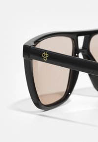 CHPO UNISEX - Ochelari de soare - black/brown