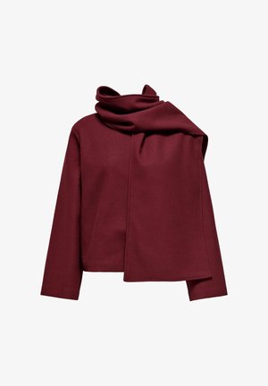 Burgunderfarbige Wickeljacke aus weichem Stoff, mit umschlagbarem Kragen, offener Vorderseite und langen Ärmeln. Glatte Textur mit minimalistischem Design.