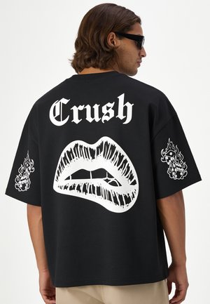 Mira Paris, TATTOO CRUSH OVERSIZED BOXY TEE 26 UNISEX - T-Shirt print - black