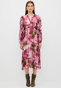 adL PATTERNED - Freizeitkleid - printed fuschia