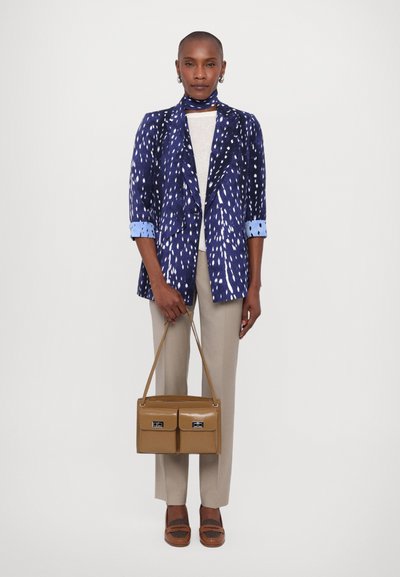 BY FAR BILLY TOTE CREASED - Borsa a mano - sparrow