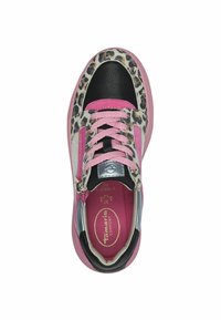 Sneaker con tomaia a stampa leopardata, punta nera, dettagli rosa e una cerniera argentata. Caratterizzato da lacci rotondi e una soletta ammortizzata.