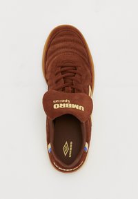 Umbro SPECIALI TR SUEDE UNISEX - Trainers - dark brown/cream/royal