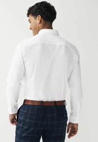 Next SINGLE CUFF  REGULAR FIT - Cămașă elegantă - white penny collar