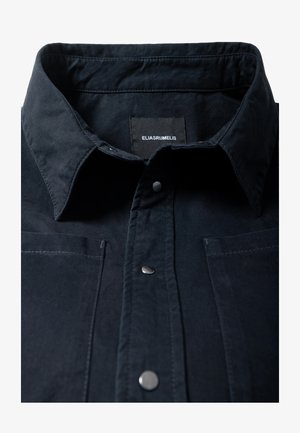 Elias Rumelis, ROMIO - SHIRT - Camisa - greyish galaxy
