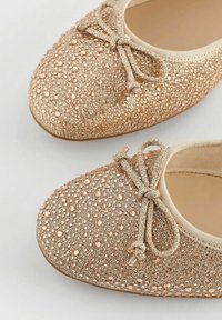 Next WIDE FIT FOREVER COMFORT - Baleriinad - champagne gold