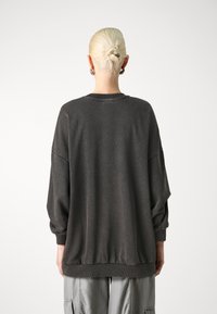ONLY ONLLUCINDA O NECK - Sweatshirt - black