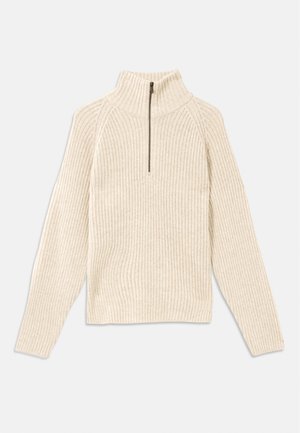 Cremfarbener Rippstrickpullover mit hohem Kragen und Viertel-Reißverschluss an der Front. Verfügt über lange Ärmel und einen strukturierten Stoff, der einen bequemen Sitz bietet.