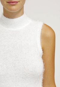 Miss Selfridge Stickad tröja - off-white