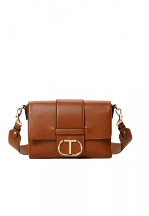 Brown leather crossbody bag with gold-tone clasp and adjustable strap, simple rectangular design.