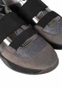 Geox SUZZIE D - Scarpe senza lacci - gun