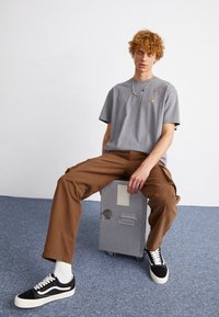 Carhartt WIP CHASE - Basic T-shirt - dark grey heather