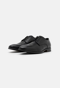 Pier One Derbies & Richelieus - black
