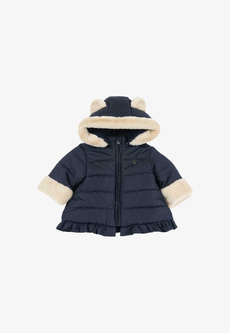 Veste matelassée bleu marine pour bébé avec bordure en fausse fourrure crème sur les oreilles de la capuche et les poignets, fermeture éclair à l'avant et un ourlet volanté.