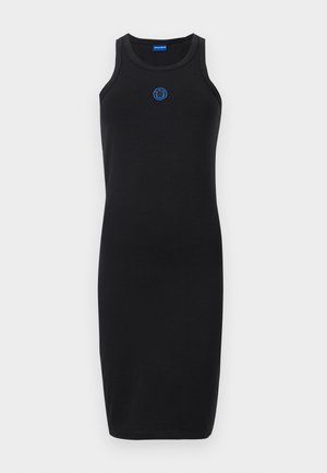 Vestido midi negro sin mangas con escote redondo y pequeño logo de carita sonriente azul centrado en el pecho.