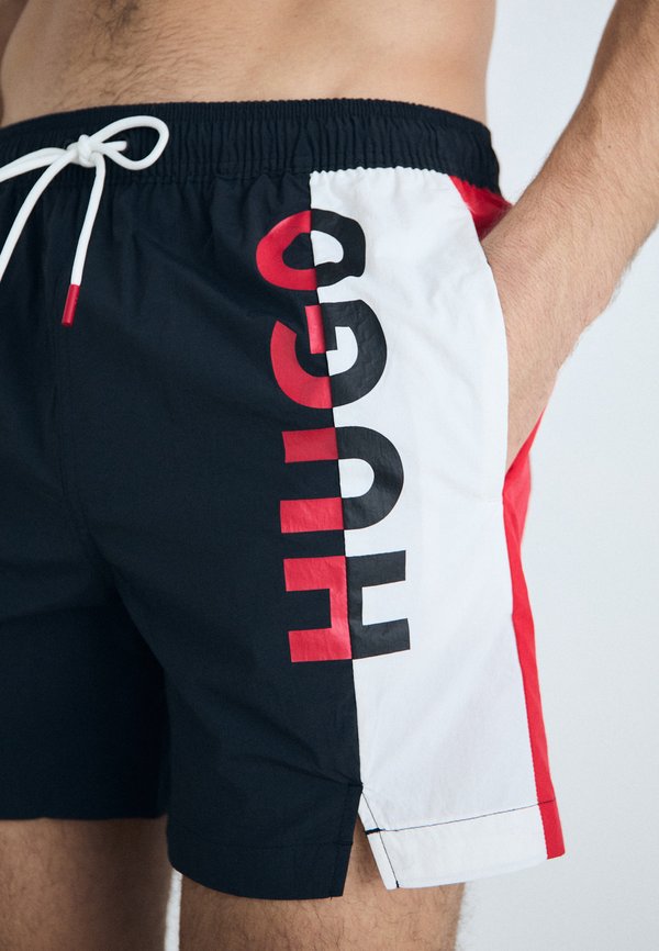 SUNA - Swimming shorts3