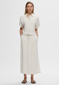 Selected Femme SLFVIVA  - Dolgo krilo - sandshell