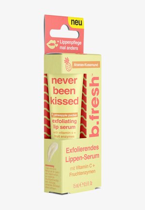 NEVER BEEN KISSED - LIP SERUM - Lippenbalsem - -