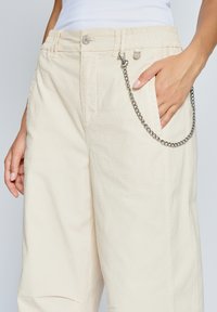 Gang TESSA PARACHUTE - Cargohose - eggshell