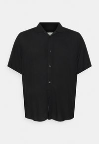 Zwarte short-sleeve button-up shirt. Vloeiende stof, puntige kraag en vijf knopen aan de voorkant. Rond afgewerkte zoom met een ontspannen pasvorm.