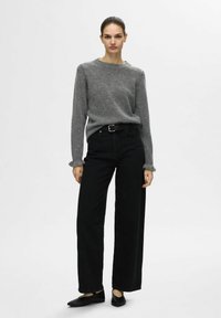 Selected Femme SLFLULU FRILL CUFF O NECK - Maglione - medium grey melange