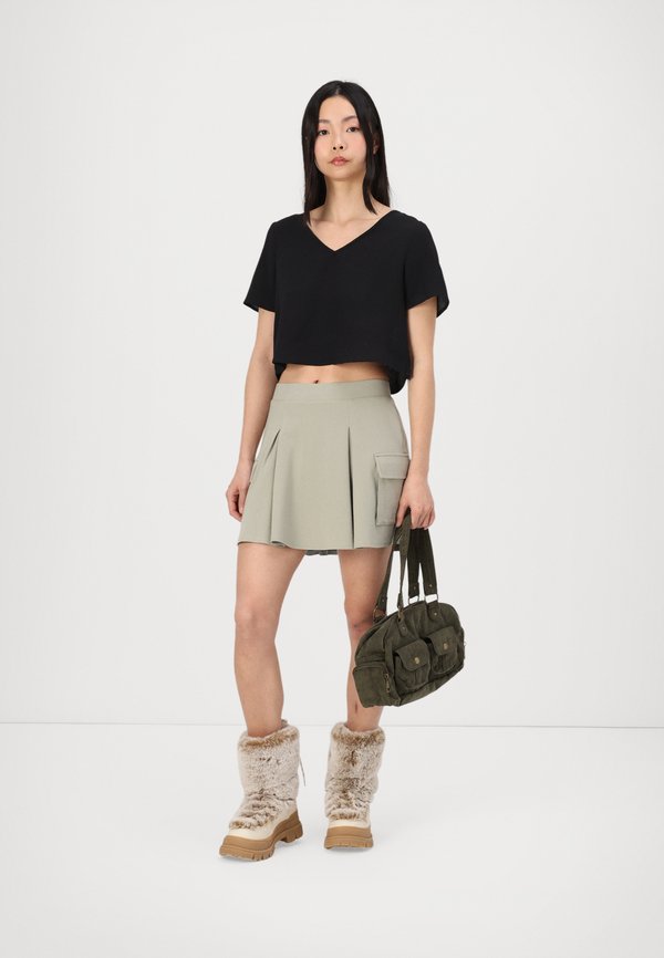 NMCLARA V NECK  - Blouse3