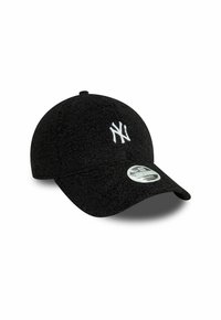 Schwarze Mütze aus strukturiertem Stoff, mit gebogenem Schirm und weißem gesticktem Logo. Verfügt über eine runde Oberseite und einen runden Branding-Aufkleber auf dem Schirm.