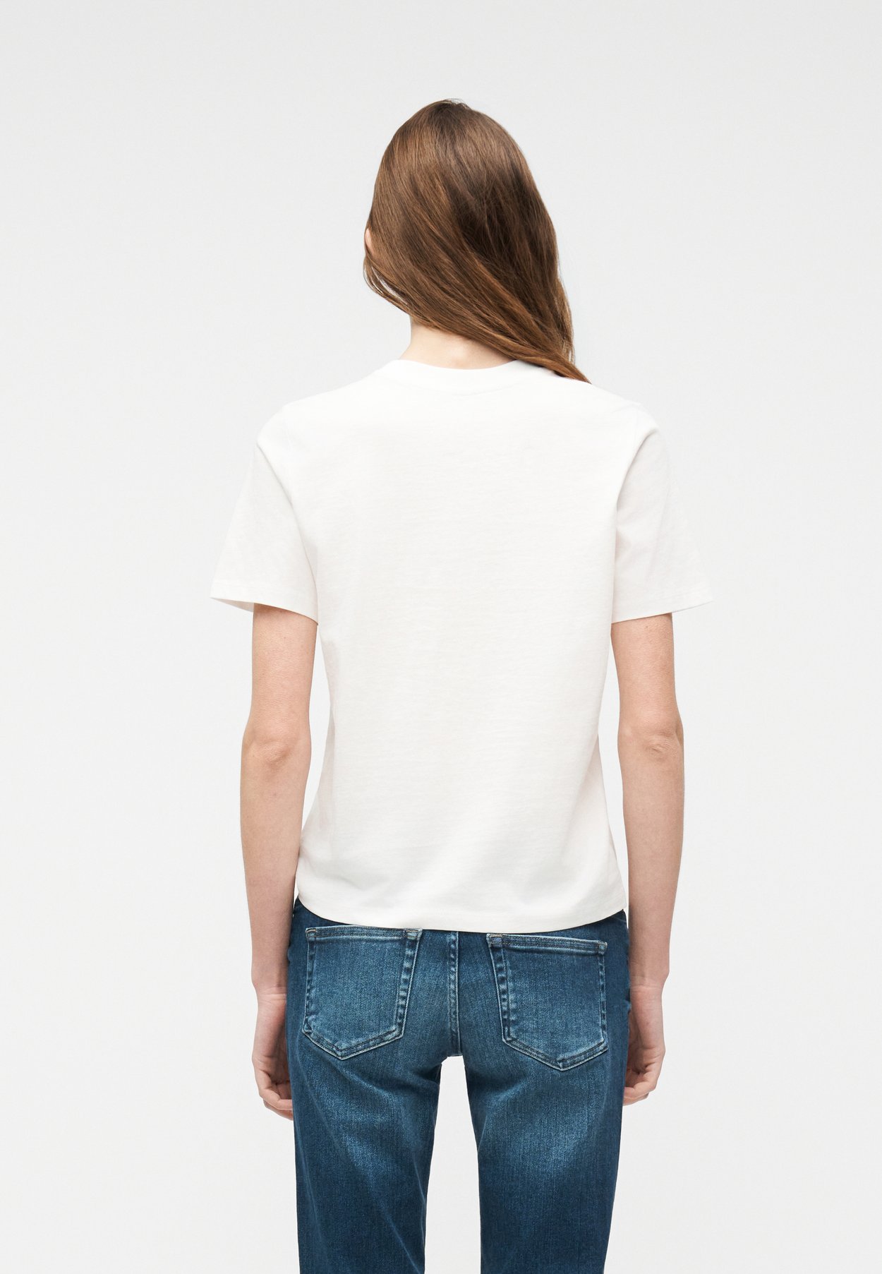 ONLZENIA O NECK 