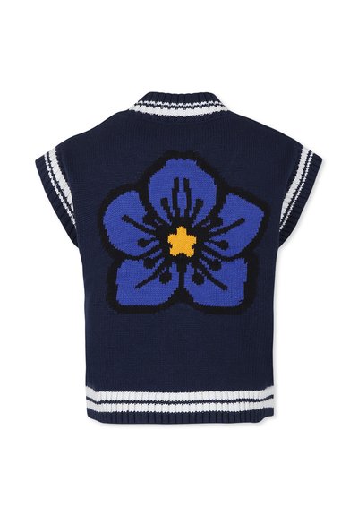 Gilet en tricot bleu marine avec un grand motif floral violet au centre, accentué d'un centre jaune. Rayures blanches côtelées sur les bords.