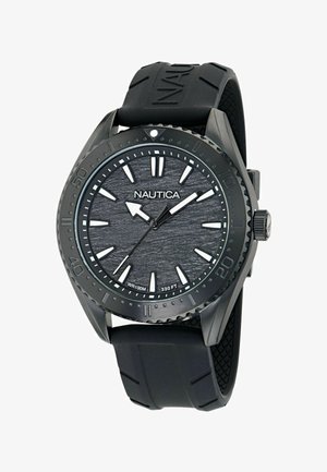 Must Nautica randmekell tekstuurse sihverplaadiga, valgete tundide markeritega ja musta kummirihmaga, veekindel kuni 100 meetri sügavuseni.