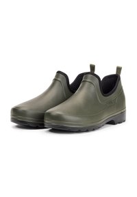 Chaussures en caoutchouc vert foncé à enfiler, avec doublure intérieure noire, profil bas, semelle texturée pour l'adhérence et languette pour un enfilage facile.